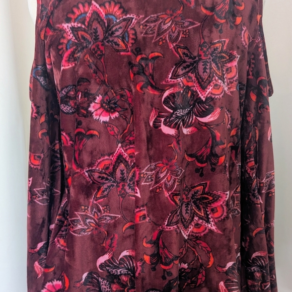 Vintage America Burgundy Velvet Floral Swing Top, Size M - Picture 3 of 4